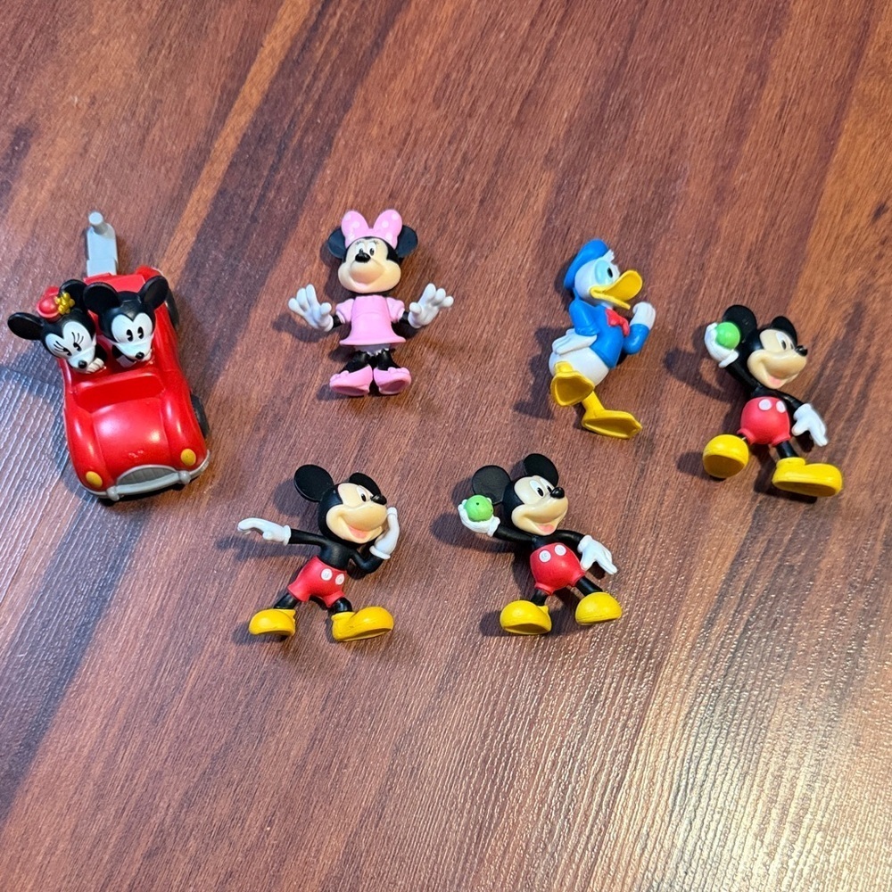 Disney Mickey and Friends Action Figures - Red, Pink, Yellow‎ - 6 pieces